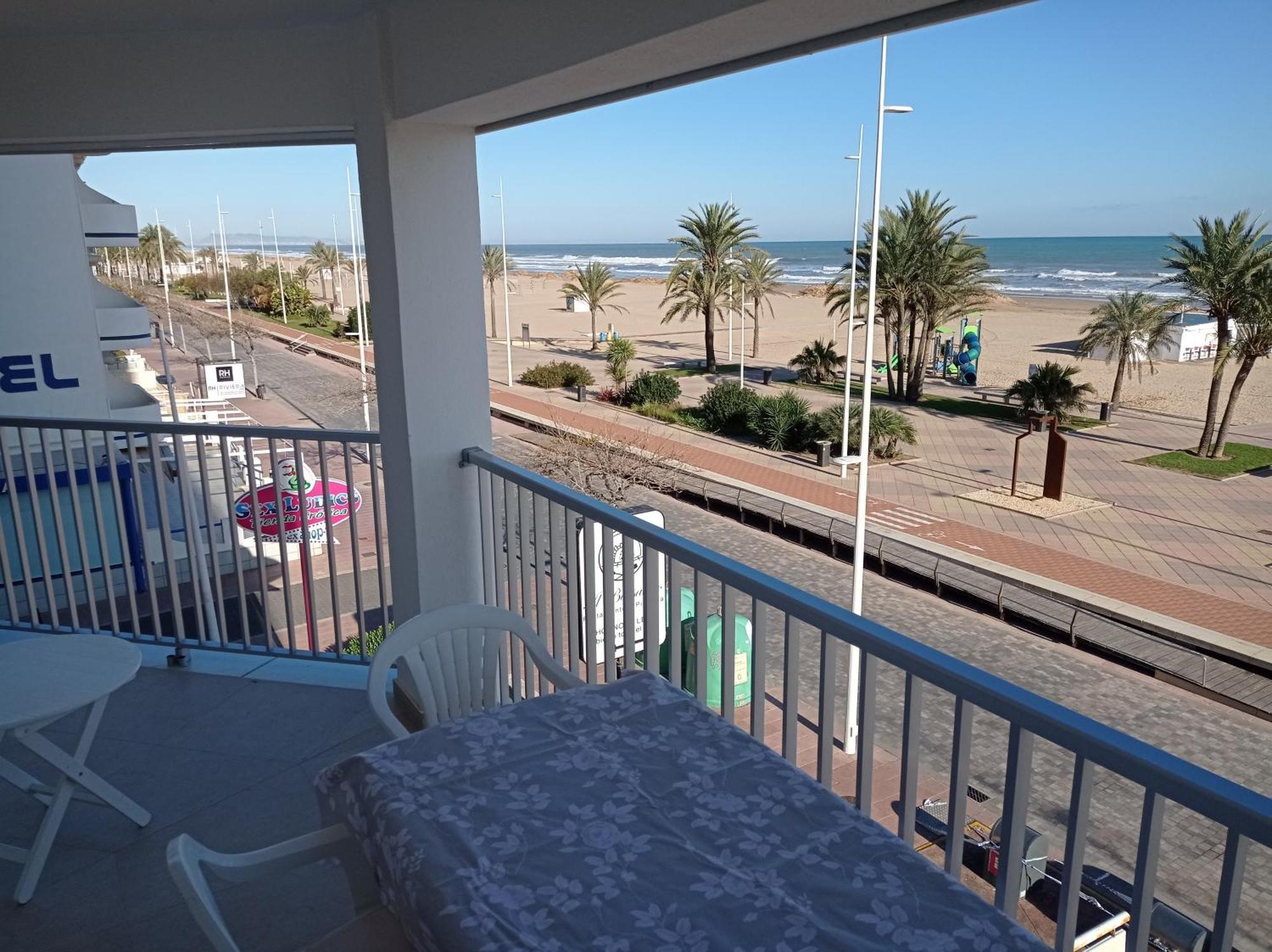 גאנדיה Apartamentos Bonaire 1ª Linea Wifi Solo Familias Serviplaya חדר תמונה