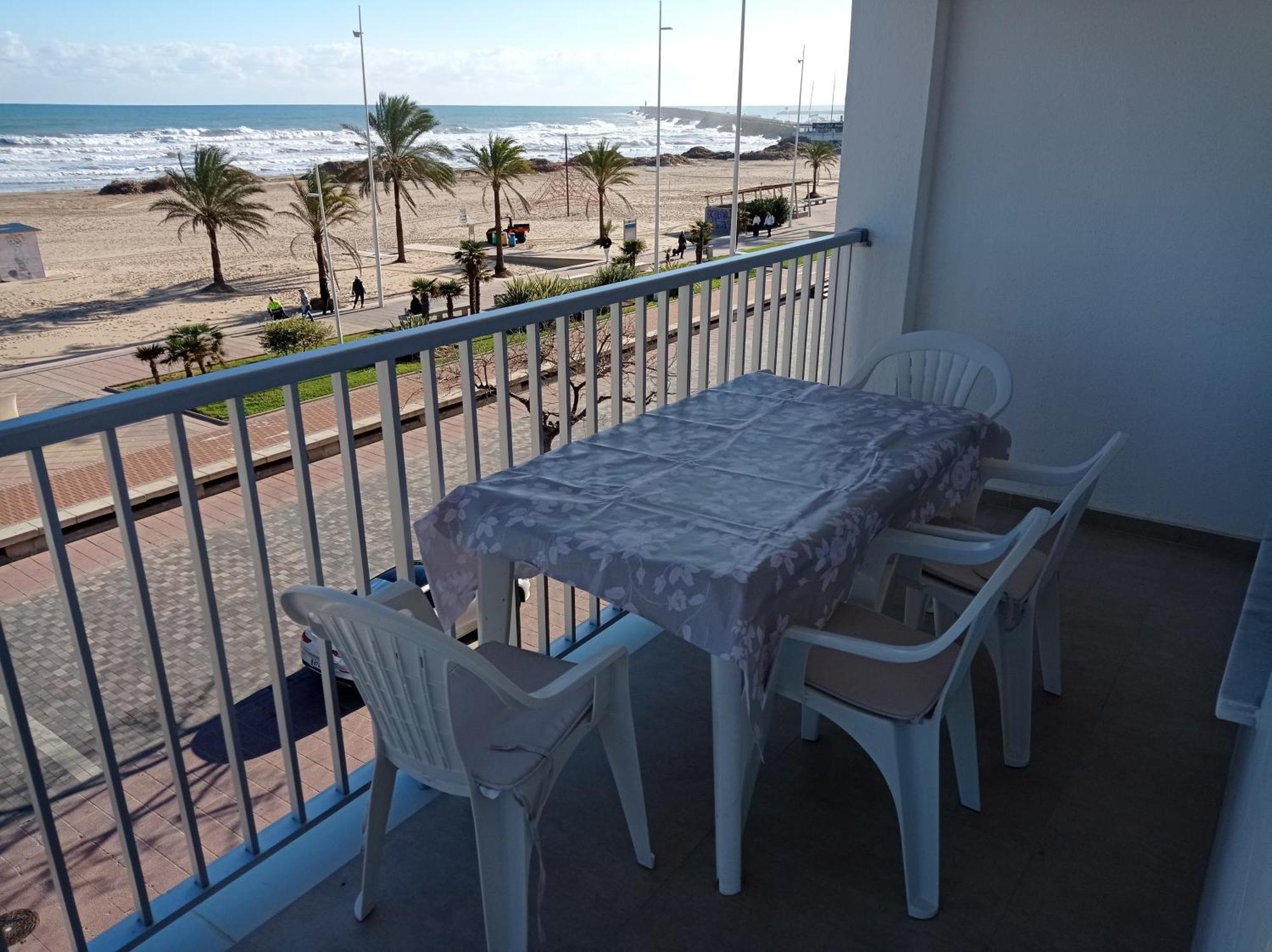 גאנדיה Apartamentos Bonaire 1ª Linea Wifi Solo Familias Serviplaya חדר תמונה